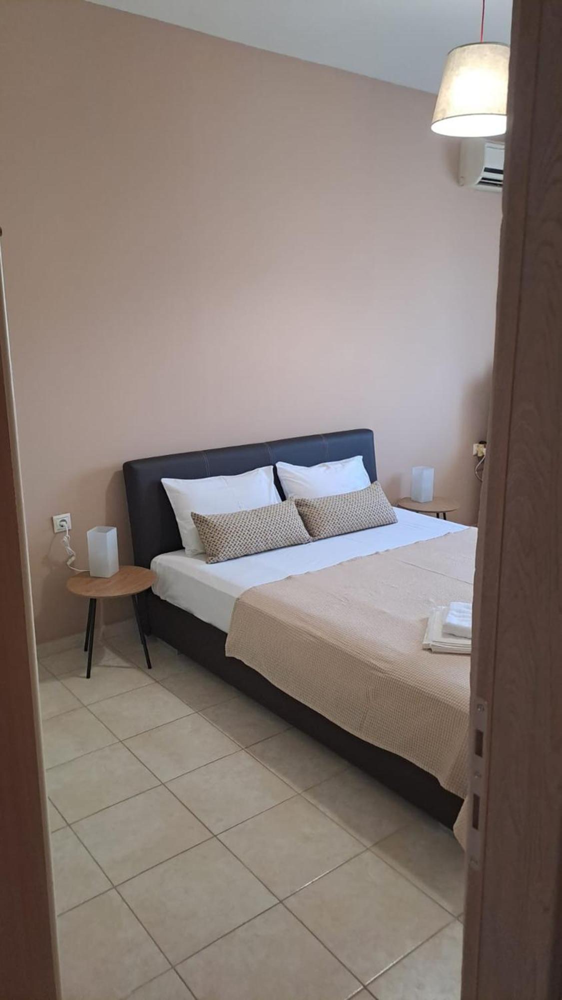 Apartment Walk To Center From Quiet Park Alexandroupoli